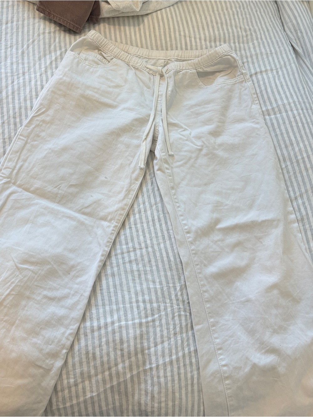 Brandy Melville white pants